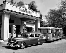 1950s Classic CAR Towing TRAILER at SHELL GAS STATION Picture Photo 5x7