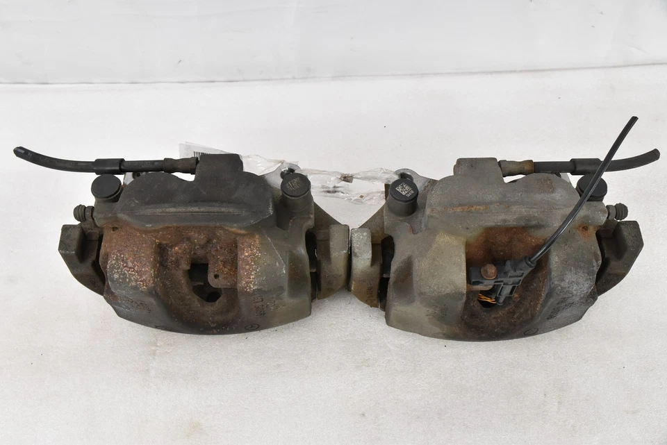 🚀 PINZA DE FRENO DELANTERA IZQUIERDA Y DERECHA MERCEDES GL450 2013-2019 CON PASTILLAS DE FRENO OEM Foto 4 de 4