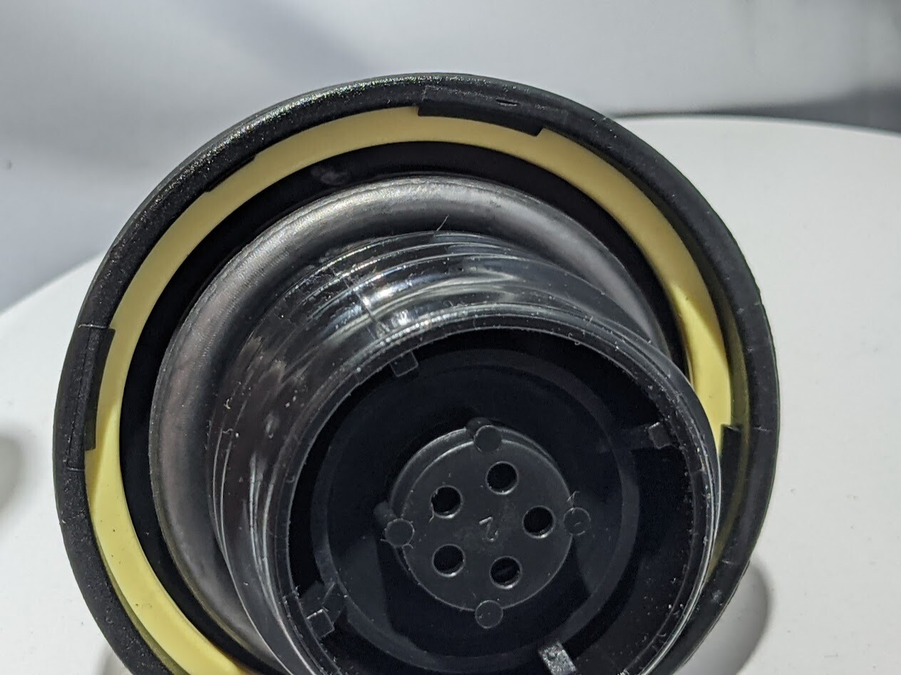 ECP FUEL GAS CAP NEW with key for ROLLS ROYCE SILVER SHADOW SPIRIT DAWN SPUR