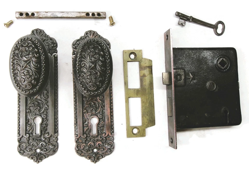 Antiguo Juego de Puerta Victoriano/Eastlake Placa Trasera Perilla Cerradura Mortaja Llave Recuperada Foto 2 de 4