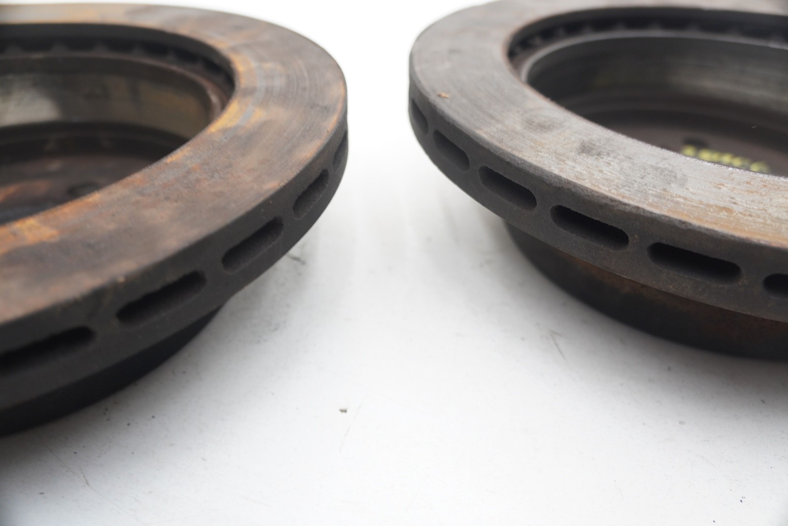 Set 2 Rear Left Right Disc Brake Rotor 115078 OEM Ferrari Mondial 1985