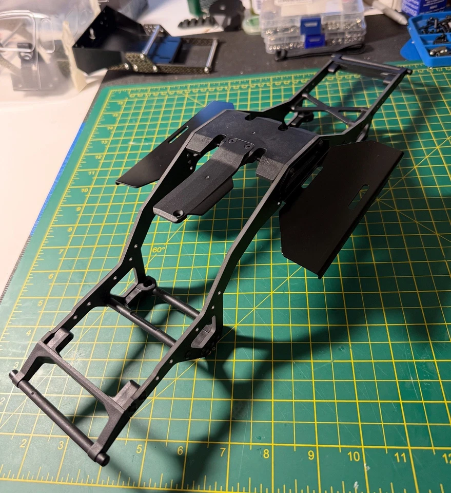 Vanquish Products VRD Carbon Chassis - Image 2 of 4