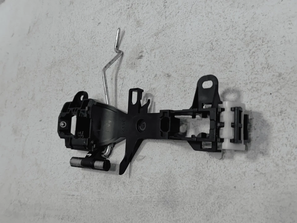 Toyota RAV4 2019-2025 puerta delantera izquierda lado del conductor manija exterior base OEM Foto 3 de 4