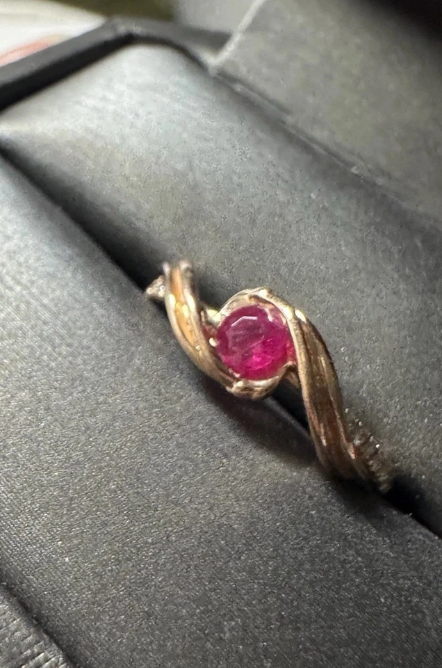 Shane Co 14K Solid Rose Gold Natural Round Red Ruby Diamond Woman’s Lady’s Ring - Image 3 of 4