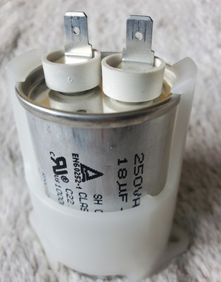 NUINTEK RNV-25H1805 Aluminum Capacitor 18µF 250VAC Connector
