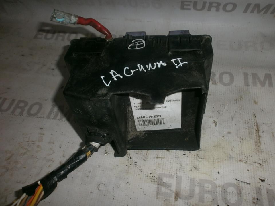 Renault Laguna 2003 Fuse box 8200276460, FR7571-52