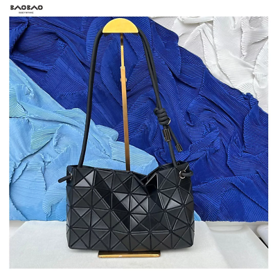 BAO BAO ISSEY MIYAKE Loop Shoulder Bag Handbag Bag | eBay BAO BAO ISSEY MIYAKE Loop Shoulder Bag Handbag Bag | eBay