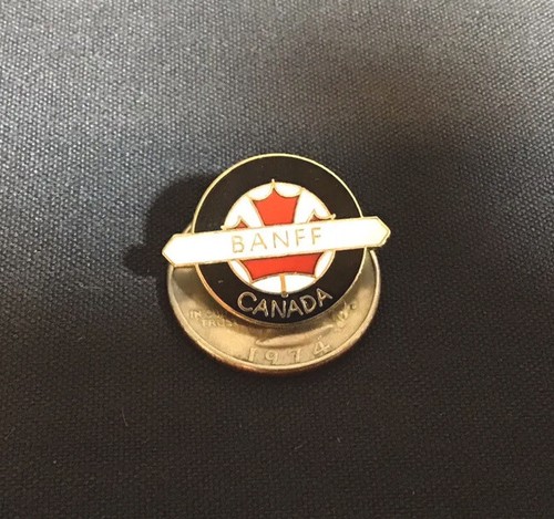 VINTAGE BANFF CANADA QUEBEC RED MAPLE LEAF SKI LAPEL PIN LATCH - Picture 2 of 3