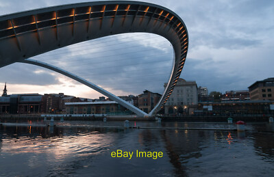Foto 6x4 Millennium Bridge geöffnet c2010