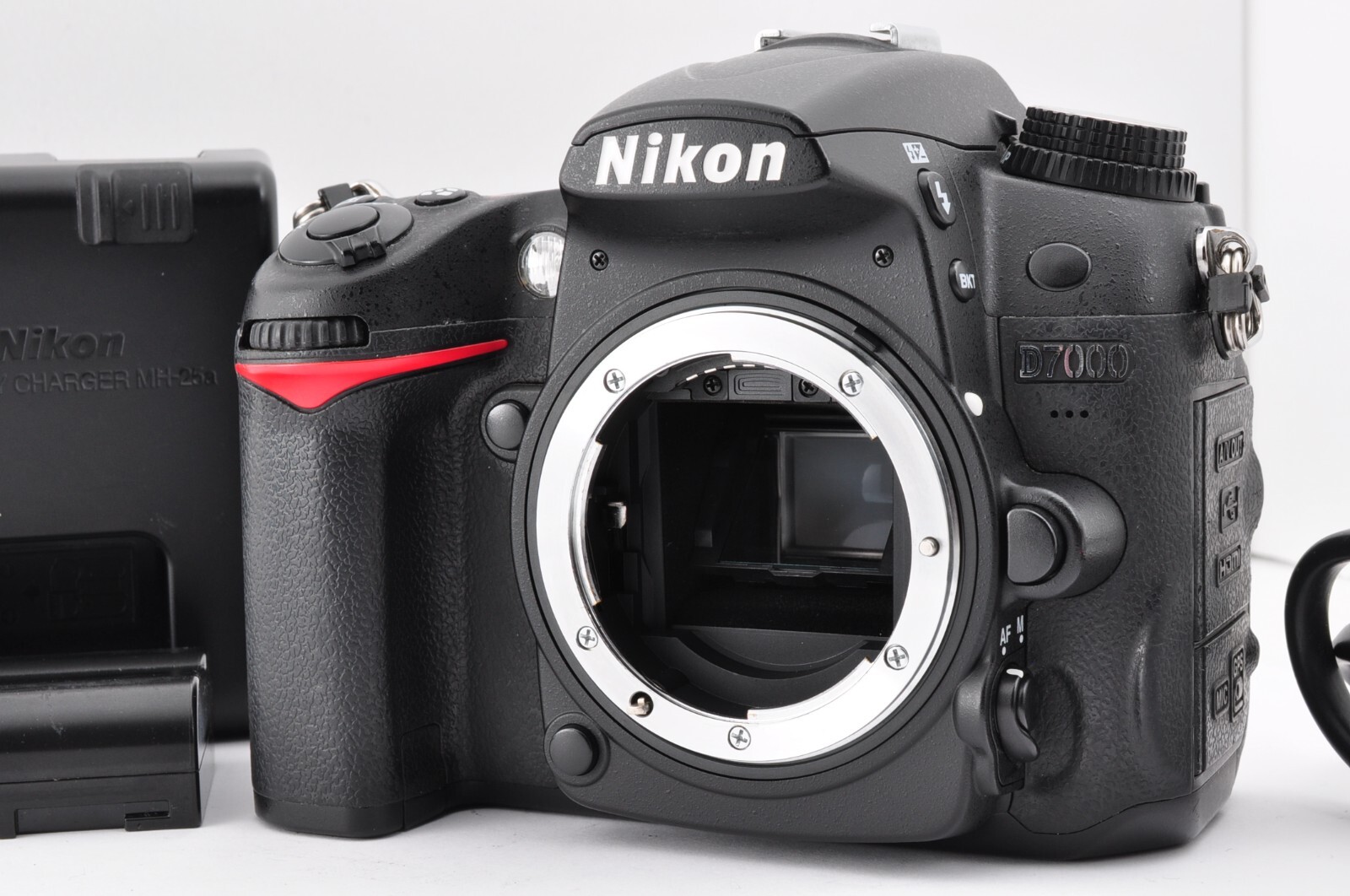 FH17 Nikon D7000 16.2 MP DSLR デジタルカメラ