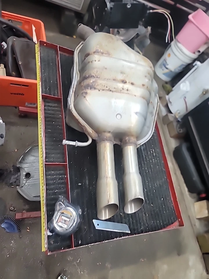 2015 Volkswagen Jetta Muffler Oem (##56) - Image 3 of 4