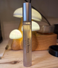 Rare Rare Beauty perfume - a novo fragrância Compartilhável 2025