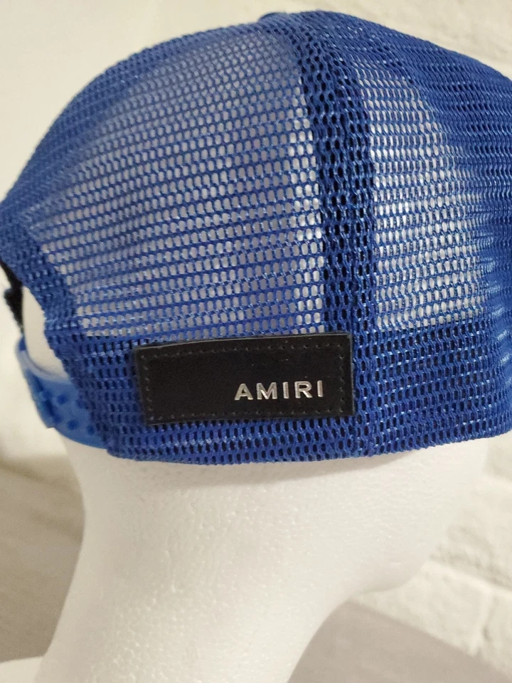 Sombrero de camionero azul Amiri logotipo MA con letras blancas Foto 4 de 4