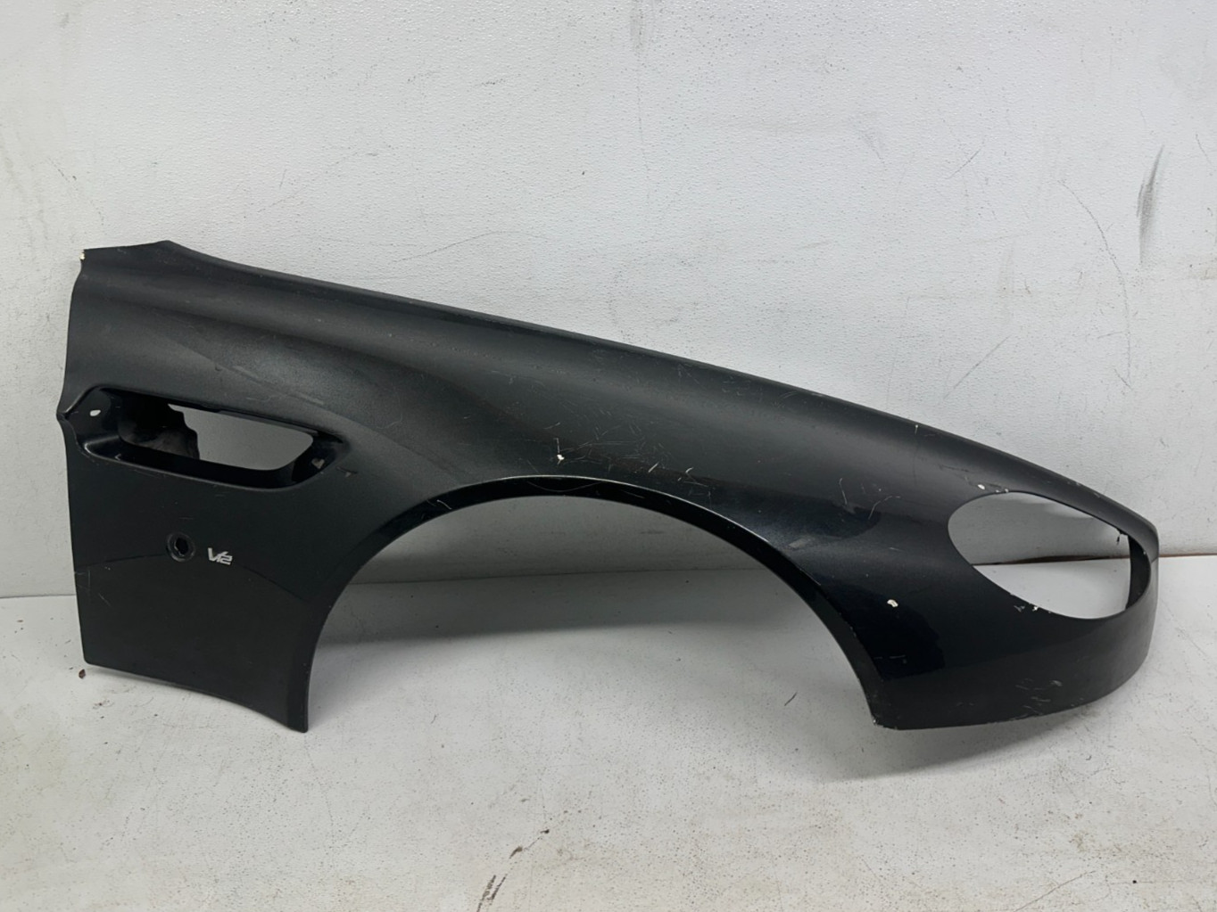 2010-2017 ASTON MARTIN V12 VANTAGE FRONT RIGHT PASSENGER FENDER SHELL COVER OEM