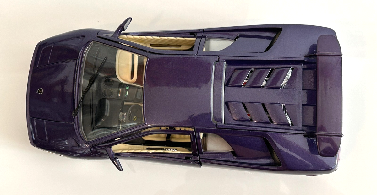 Burago 1990 Lamborghini Diablo Diecast Model Car Purple 1:18 Scale