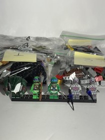 Lego Ninja Turtles Turtle Sub Undersea Chase 79121  W/ Minifigures