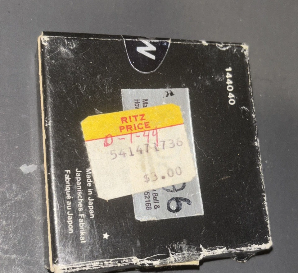 Mamiya Close Up Lens Ze 1 New Old Stock  Sealed - Image 2 of 2