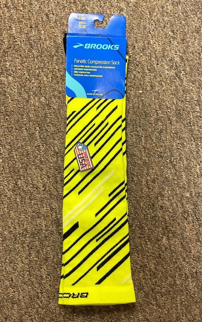 brooks compression socks