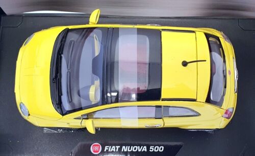 Motor Max 1/18 Scale Diecast 79163YL- Fiat Nuova 500 - Yellow - Picture 4 of 5