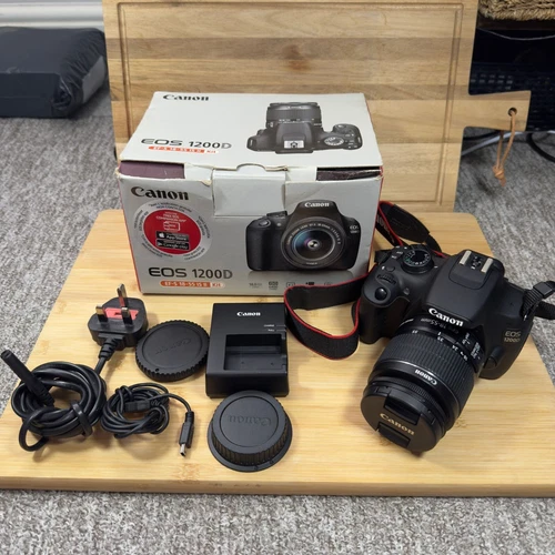 Canon EOS 1200D Camera & EF-S 18-55mm II Lens Kit Battery & Charger 1240 Shots