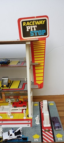 Rare Vintage 1970 Brumberger raceway Pit Stop Playset use w/ hotwheels matchbox - Picture 6 of 12