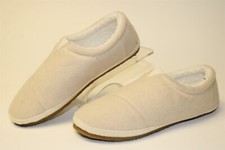 TOMS House Slipper Womens Size 6 Natural Slippers Comfort Shoes NEW