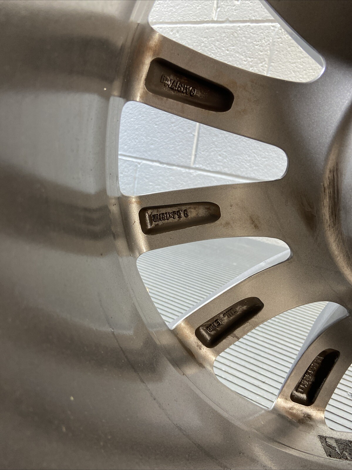 2014-2017 Maserati Ghibli Wheel Rim Disc 9.5j x 18 OEM Alloy *NOTE*