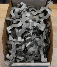 CADDY ERICO K12 CABLE HANGER CONDUIT CLIP, 3/4" EMT, 1/4" ROD/FLANGE LOT OF 110