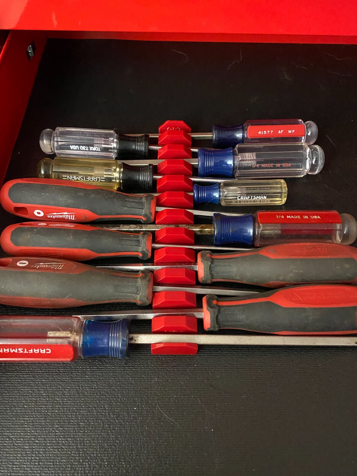 QRT Screwdriver Holder Organizer Rail W. Integrated Magnets