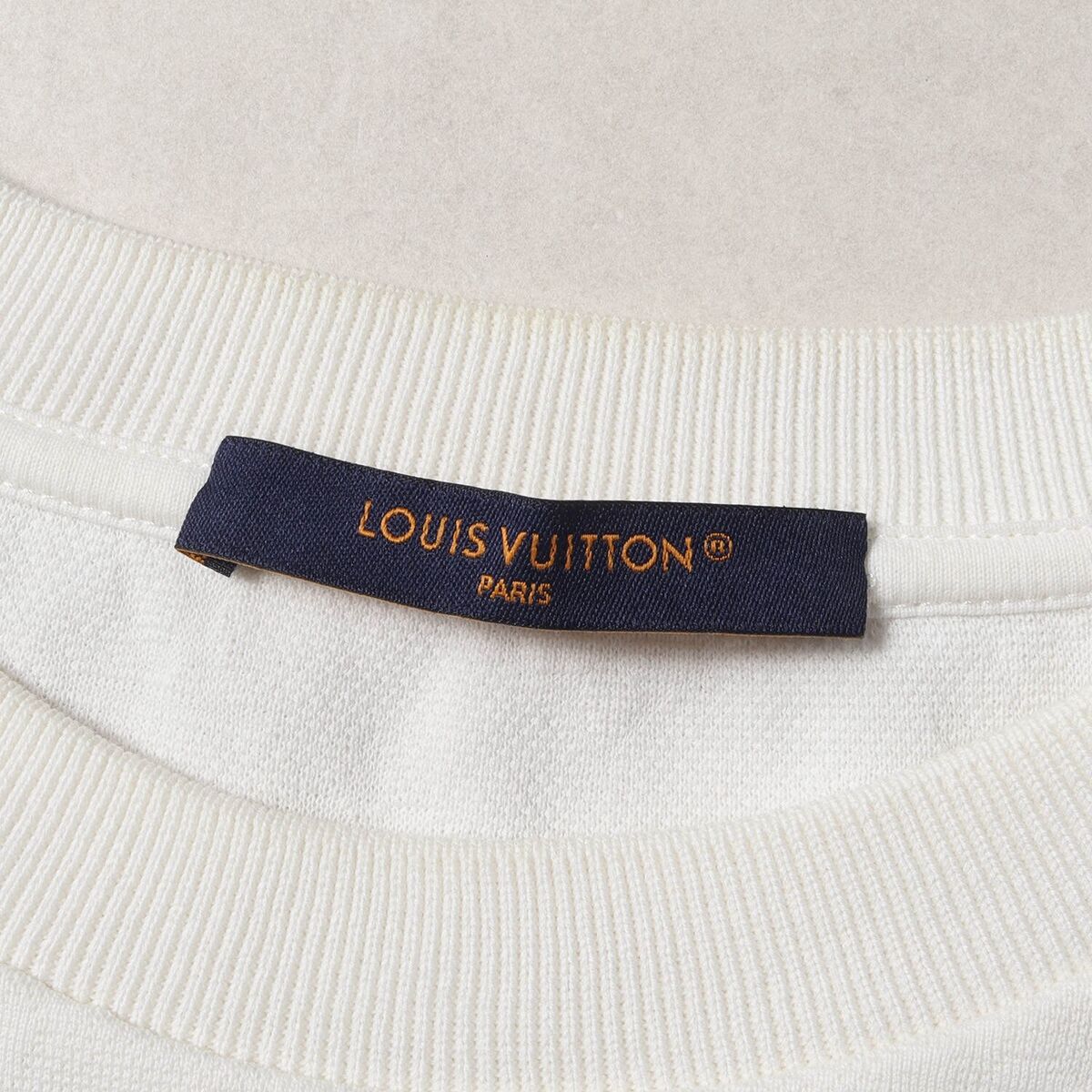 LOUIS VUITTON RM232Q TCL HIY49W T-shirt M White authentic LOUIS VUITTON RM232Q TCL HIY49W T-shirt M White authentic