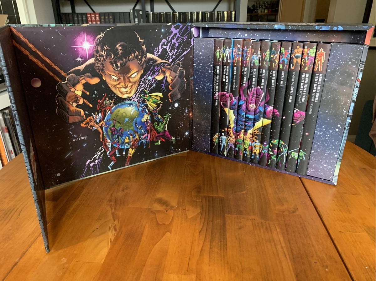 Marvel Super Heroes Secret Wars Battleworld HC Slipcase Box Set