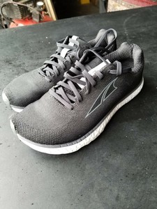 altra escalante women's black