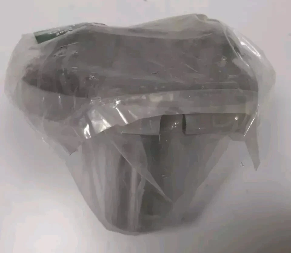 Genuine Land Rover Range Rover Washer Differential Mounting LR056078 - Image 2 of 3