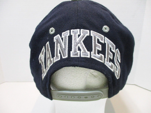 New York Yankees Cap Cooperstown Snapback Blue Spellout Arch Logo Back Flat Brim - Picture 1 of 15