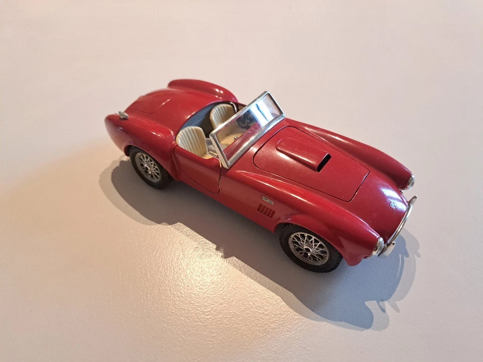Modellino Bburago 1/24 Shelby Cobra 427 1965 - Immagine 3 di 4