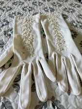 Off White Gloves With Fresh Water Pearls  White Glass Micro Beads Vintage