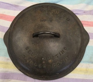 No. 9 Griswold Self Basting Skillet Cover