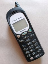 MOTOROLA TALKABOUT Vintage mobile phone.
