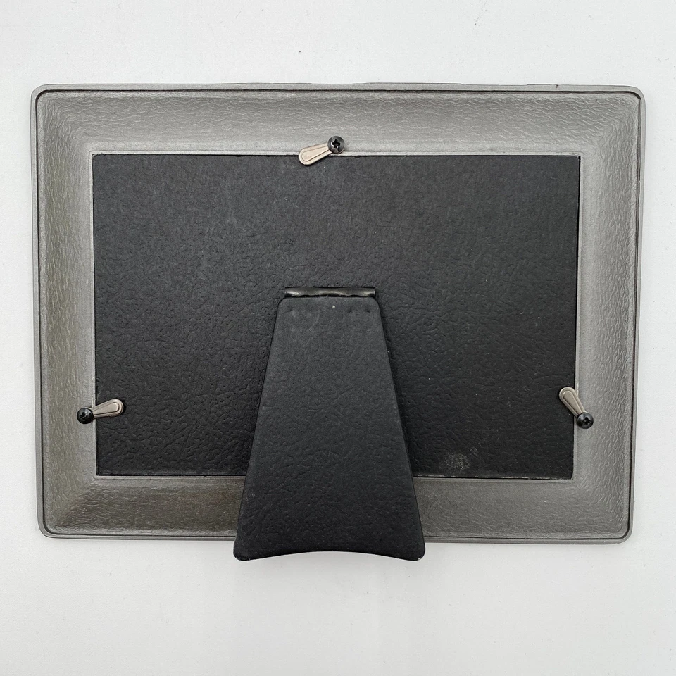 Marco de fotos Target Home 2010 Friends tono peltre metal 7,75" x 5,5" paisaje Foto 2 de 2