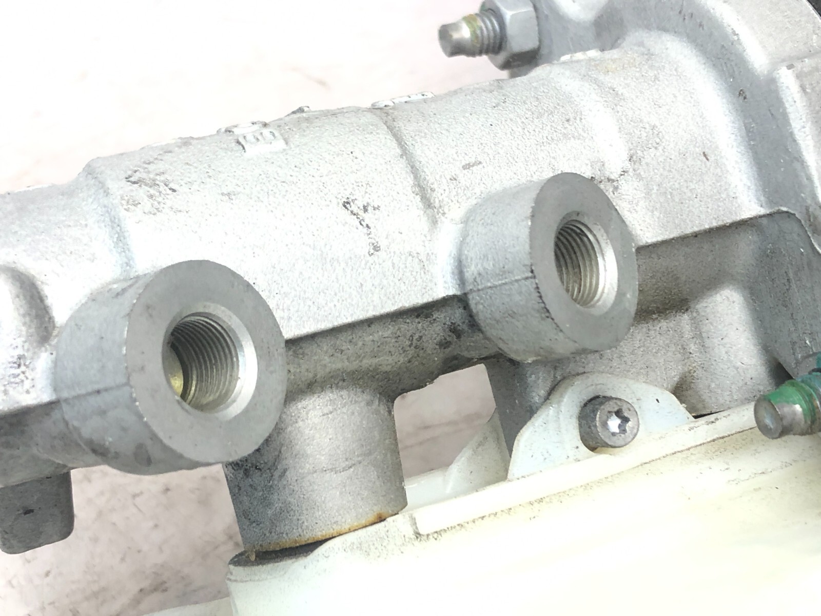 2014-2020 MASERATI QUATTROPORTE BRAKE BOOSTER MASTER CYLINDER & RESERVOIR OEM