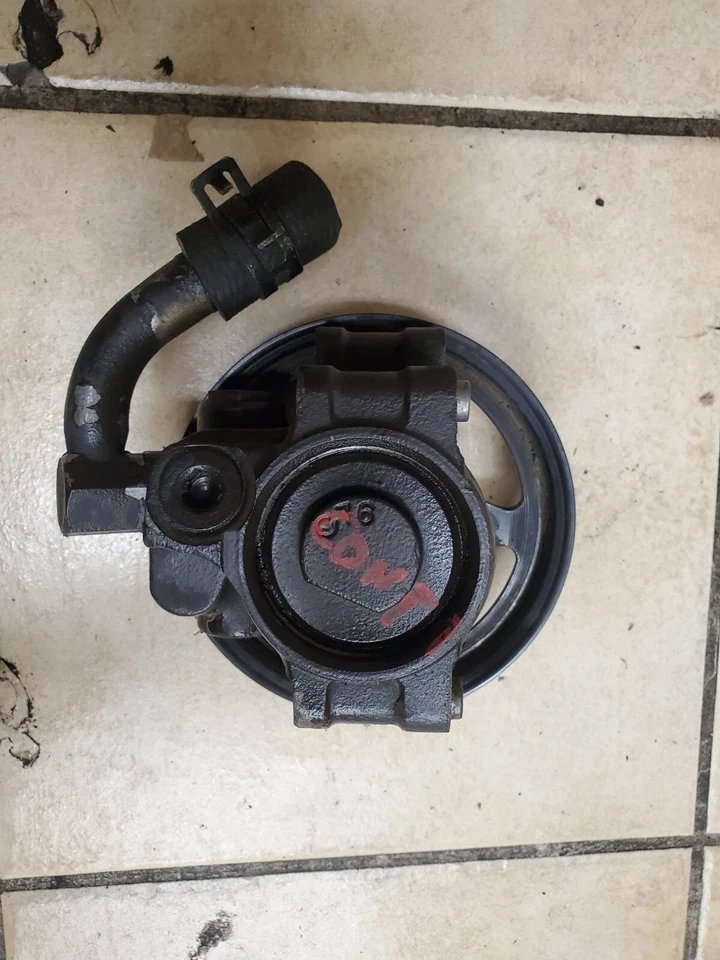 Bomba de dirección asistida Lincoln Continental 1998-1999-2000-2001-2002 Foto 2 de 2