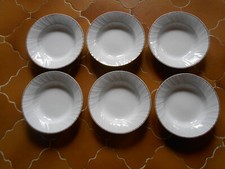 6 Belles Assiettes Creuses Blanches avec liseré doré en Porcelaine
