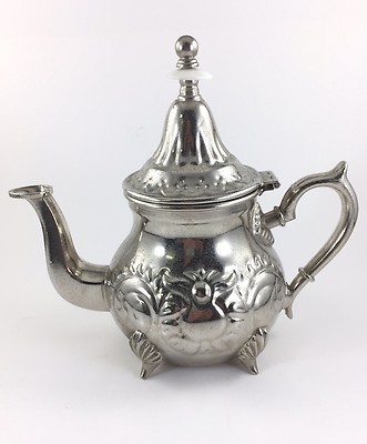 MAGMA Silver Metal TEAPOT Decorative Shells Fancy Tea Pot China