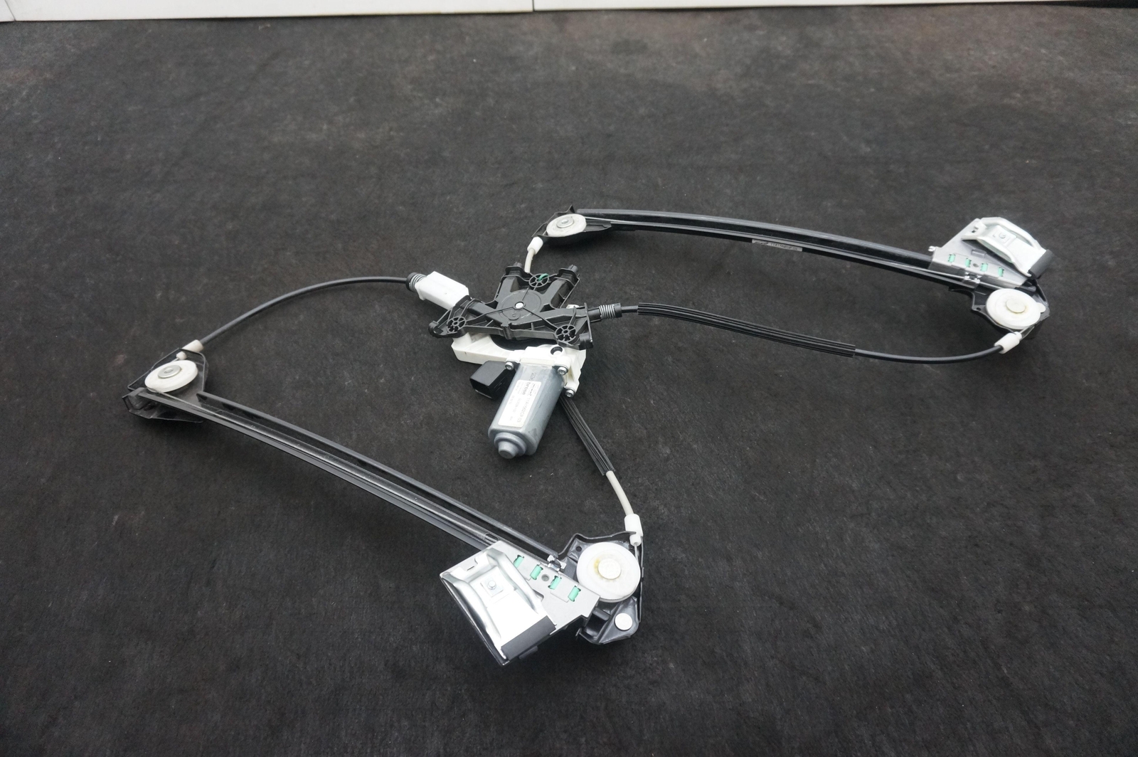 Front Right Passenger Door Window Regulator Motor 11A1562CP McLaren 650s 2015
