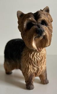 Yorkshire Terrier 'Yorkie' lifelike figurine ornament Leonardo Collection range