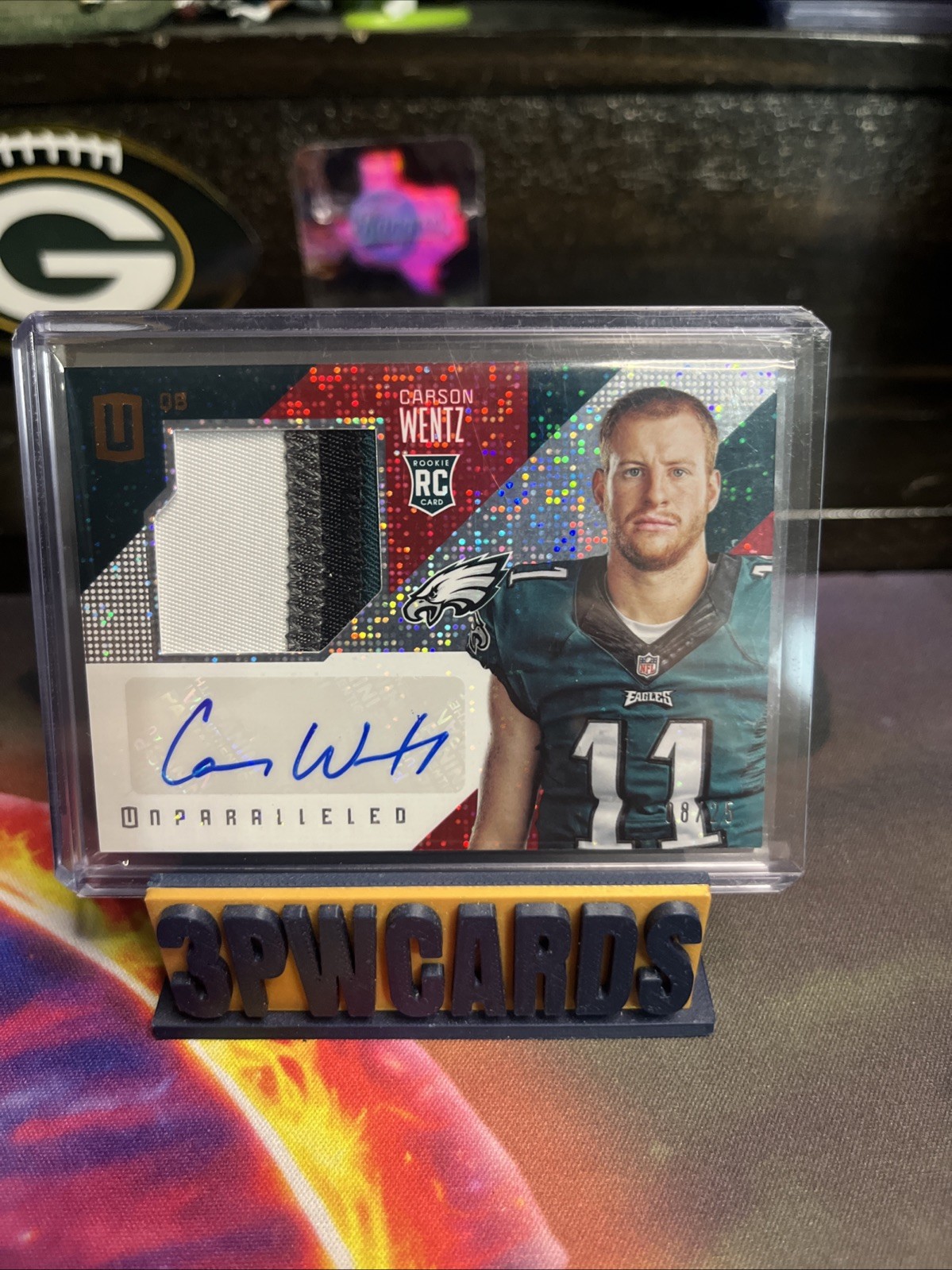 Carson Wentz Panini Unparalleled #202 Autograph-Red