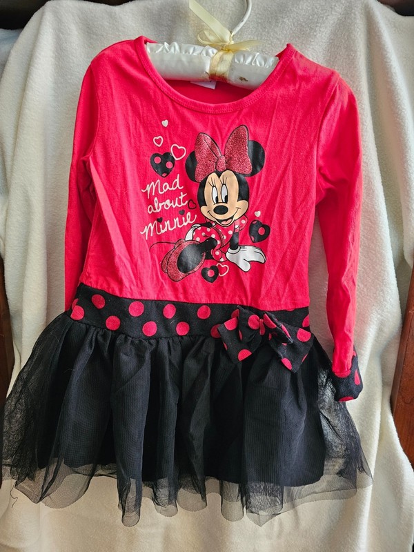 girls' 4t twirly skirt red and black mini mouse dress. Very good used condition 