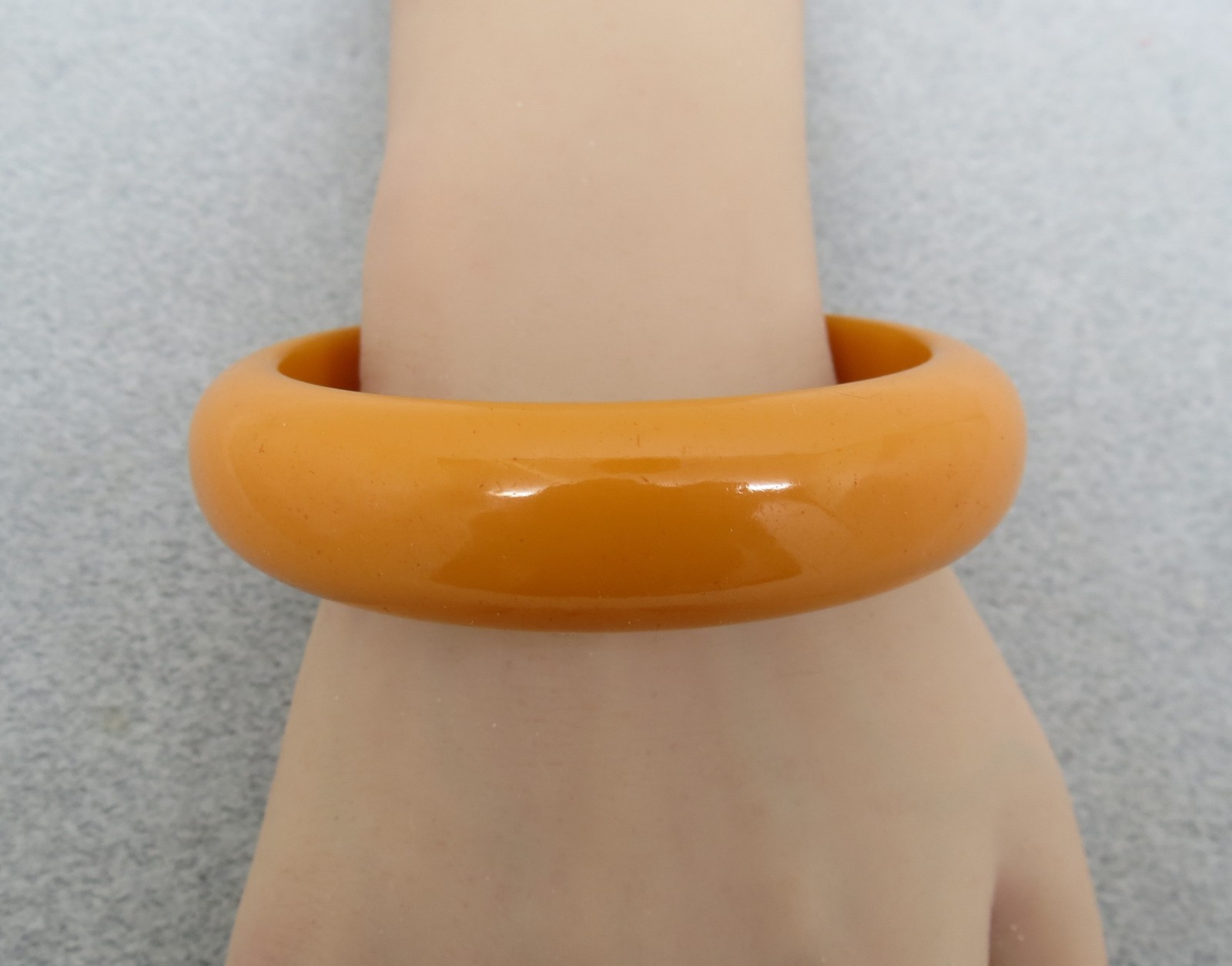 Bakelite Bangle Bracelet Solid Pumpkin Fall Color… - image 2