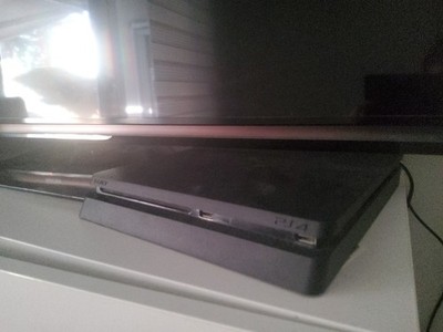Sony PlayStation 4 Slim 500GB Spielkonsole - Schwarz (9388876)