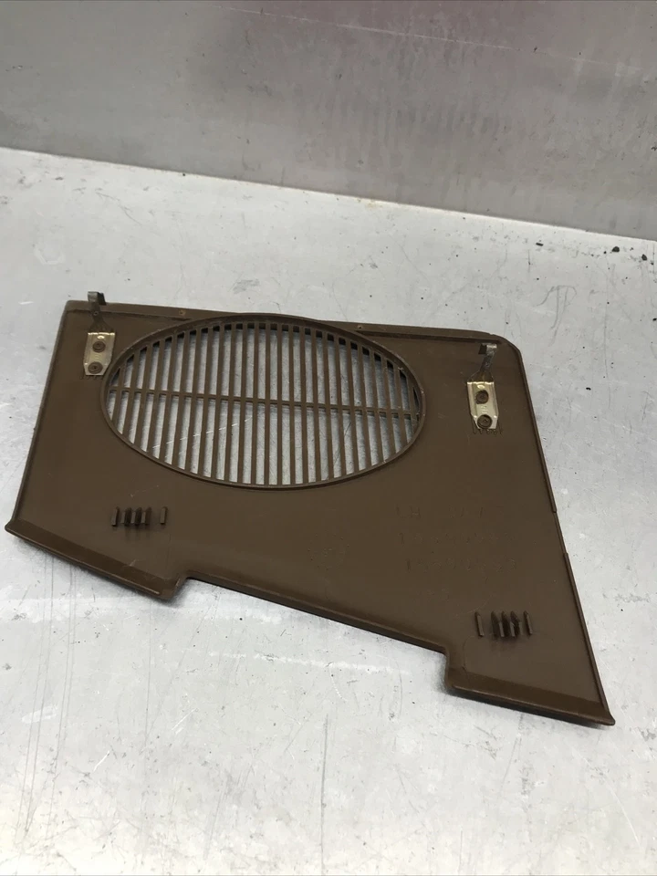 1988-1994 Used Chevy GMC C1500 Truck Tahoe Suburban Dash LH Speaker Cover Tan - Изображение 4 из 4